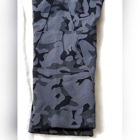 NWT Koral X-Camo Jacquard Leggings - Picture 8 of 13